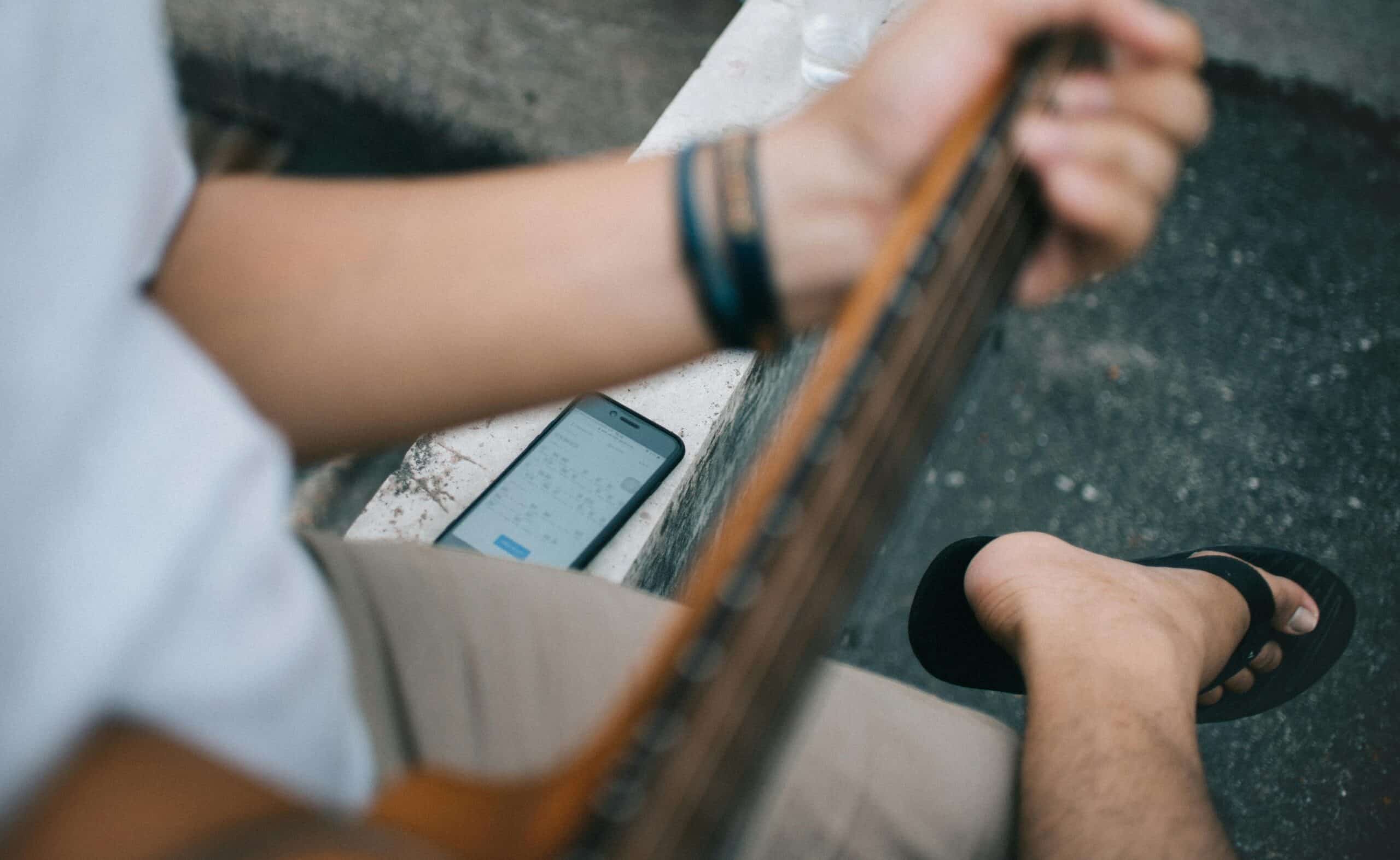 Aprende Guitarra con tu Móvil en Pocos Pasos